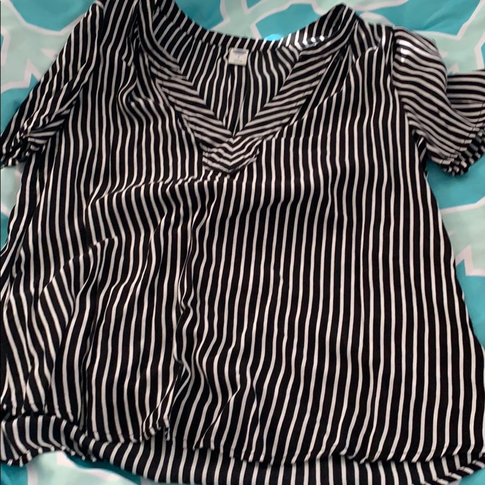 Short sleeve black and white striped blouse